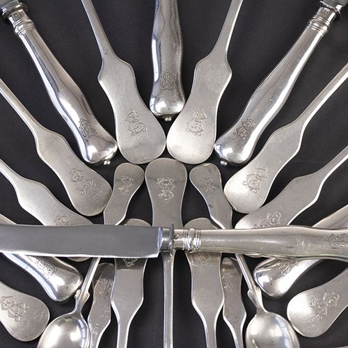 Null Silver objects - Miscellaneous - Silver flatware service comprising: six ta&hellip;
