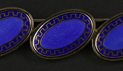 Null Gold jewellery and objects - 14k yellow gold brooch set with blue enamel - &hellip;