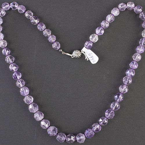 Null Miscellaneous jewellery and bijoux - A faceted amethyst necklace completed &hellip;
