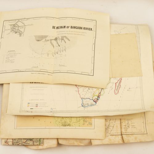 Null 书籍、文件和印刷品 - 带有旧地图的盒子，滑雪地图，De Meinam of Bangkok Rivier, Afrika naar de laats&hellip;
