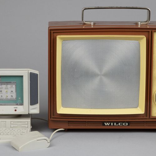 Null Radio - WILCO YS, SUNNY, Due piccole radio a transistor, WILCO YS, H 190 x &hellip;