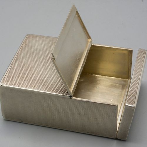 Silberdose / A silver box, Wien, um 1900 Material: silver 800/000,
Hallmark: gua&hellip;