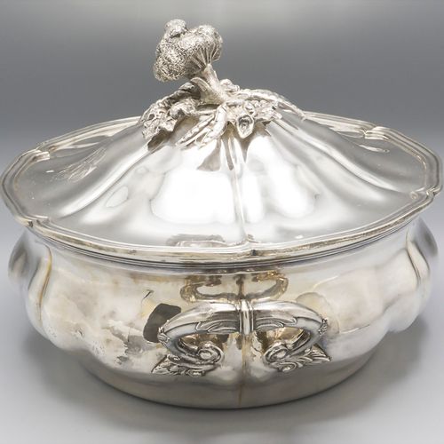 Legumier / Gemüseterrine / A silver vegetable tureen with cover, Paul Massat, Pa&hellip;