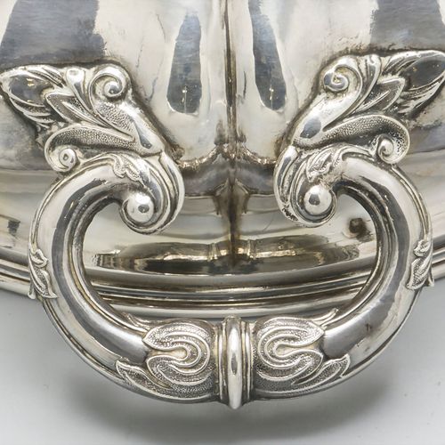 Legumier / Gemüseterrine / A silver vegetable tureen with cover, Paul Massat, Pa&hellip;