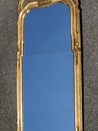 Rokoko Wandspiegel / A Rococo wall mirror, zweite Hälfte 18. Jh. 材料：木头，雕有刺桐叶和贝壳装&hellip;