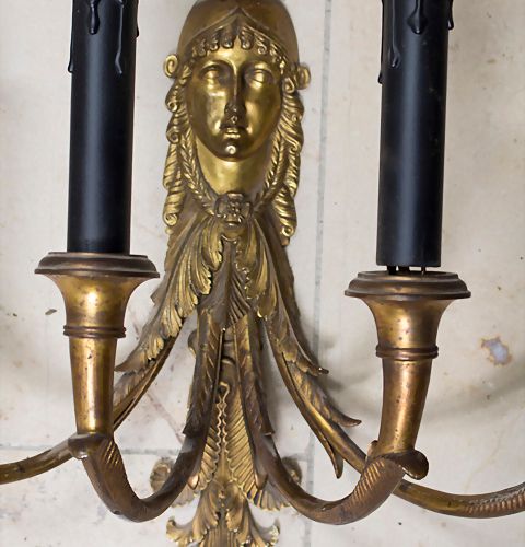 Ein Paar 4-flammiger Girandolen mit Minervakopf / A pair of four-flame girandole&hellip;