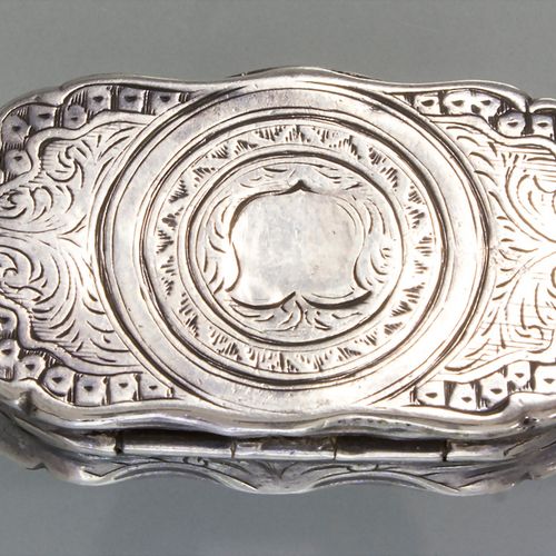 Vinaigrette Riechdose / A silver vinaigrette, Birmingham, 1854 Material: plata d&hellip;