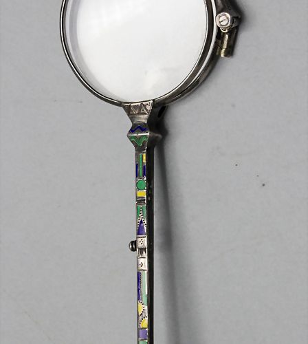 Art Déco Lorgnon / An Art Deco opera glass, 1920er Material: Metall, versilbert,&hellip;