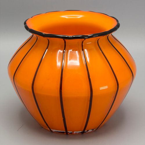 Glasziervase 'Tango' / A decorative 'Tango' glass vase, Entwurf Michael Powolny,&hellip;