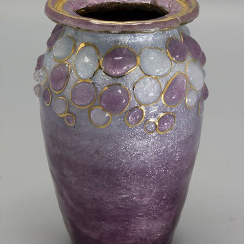 Emailziervase / An enamelled decorative vase, Limoges, um 1920 Materiale: corpo &hellip;