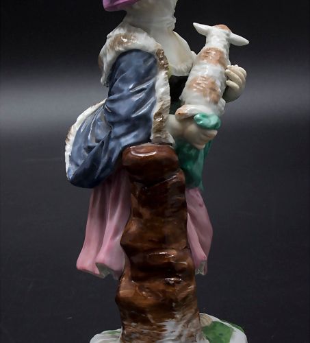 Mädchen mit Lamm / A porcelain figure of a girl with a lamb, 19. Jh Materiale: p&hellip;