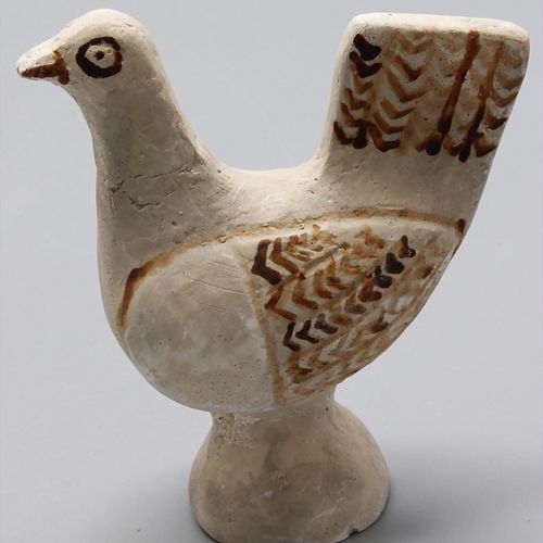4 Teile Keramik / 4 pieces of ceramics, 20. Jh. 包括：一个碗，一个烟灰缸，一个球状器皿和一个鸽子形象，
材质：陶&hellip;