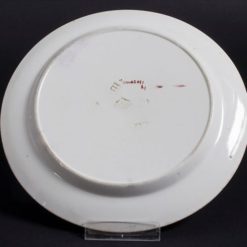 Zierteller / A decorative plate, England, um 1900 Matériau : faïence, émaillée, &hellip;