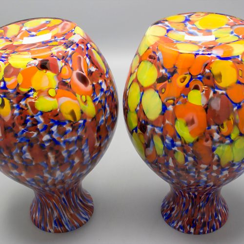 Zwei Ziervasen / Two decorative vases, Frankreich, wohl Vichy, 20. Jh. Materiale&hellip;