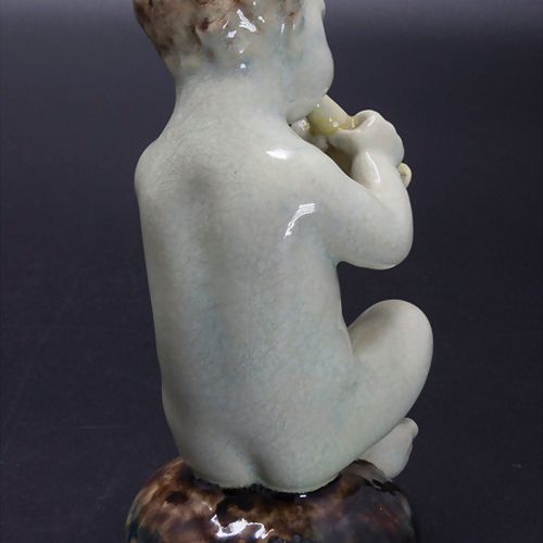 Keramik Figur 'Putto mit Flöte' / A ceramic figure 'cherub with flute', Max Hein&hellip;