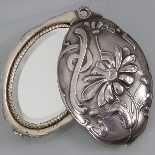 Jugendstil Medaillon mit Margeriten / An Art Nouveau medallion with saisies, Fra&hellip;