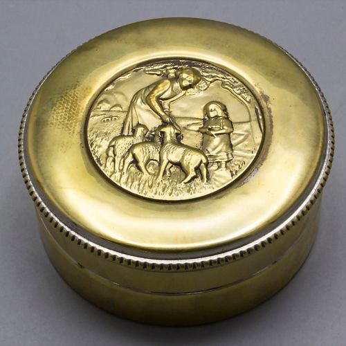 Jugendstil Dose / An Art Nouveau covered brass box Materiale: ottone, interno ni&hellip;