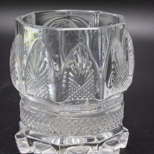 Ranftbecher / A glass beaker, Berlin Design, deutsch, 20. Jh. Material: cristal,&hellip;