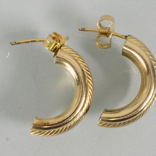 Paar Ohrringe / A pair of 14 ct gold earrings Material: yellow gold, Au 585/000,&hellip;