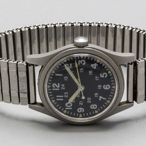 Militäruhr / A military wrist watch, Hamilton, USA, 1983 Boîtier : métal, mat, M&hellip;