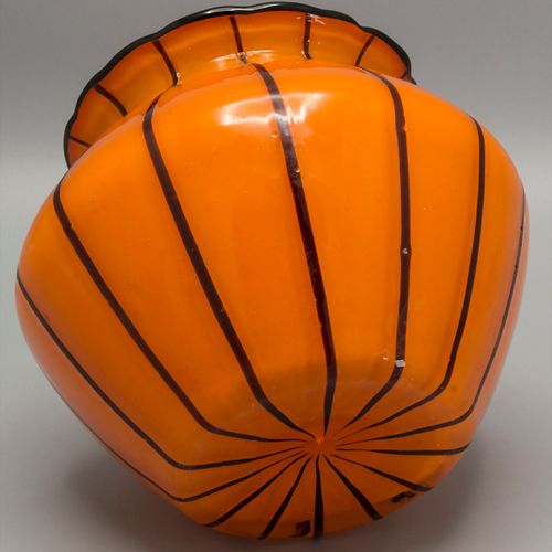 Glasziervase 'Tango' / A decorative 'Tango' glass vase, Entwurf Michael Powolny,&hellip;