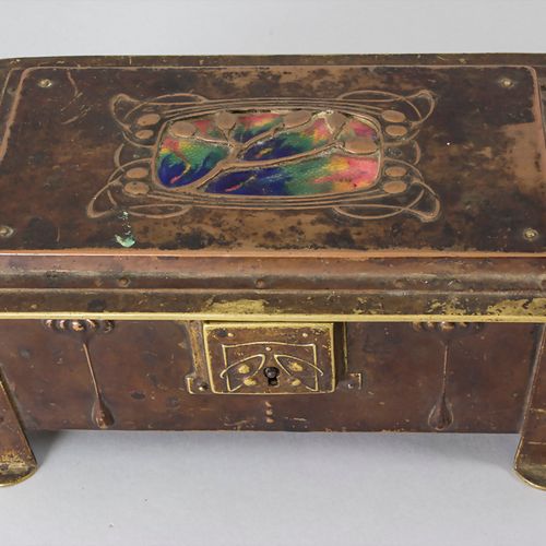 Arts & Crafts Schatulle / An Arts and Crafts casket, wohl Archibald Knox (1864-1&hellip;