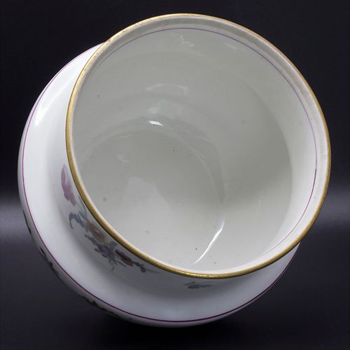 Großes Gefäß / A large cachepot, deutsch, wohl 19. Jh. Material: porcelain, poly&hellip;
