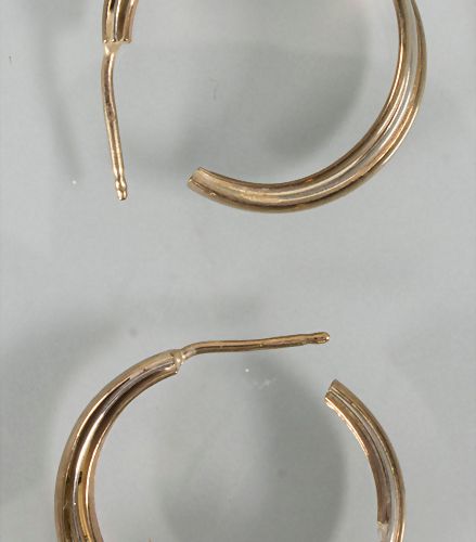 Paar Creolen / A pair of 8kt gold creole earrings Material: Gelbgold und Weißgol&hellip;