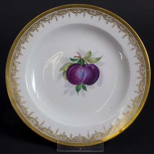 Teller mit Pflaumen / A plate with plums, Meissen, 1. Hälfte 19. Jh. 材料: 瓷器，多色绘，&hellip;