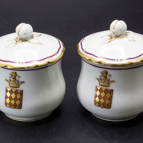 Paar Cremetöpfchen / A pair of cream pots, Frankreich, 19. Jh. Matériau : porcel&hellip;