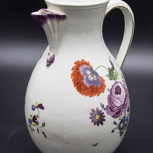 Kaffeekanne / A coffee pot, Ludwigsburg, um 1780 Material: Porzellan, polychrom &hellip;