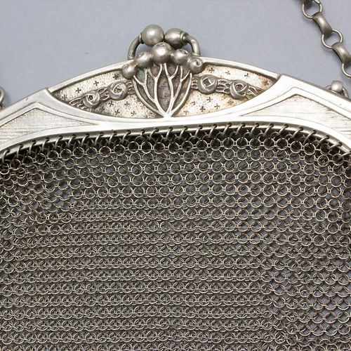 Jugendstil Abendtasche / A silver Art Nouveau evening purse, wohl Pforzheim, um &hellip;