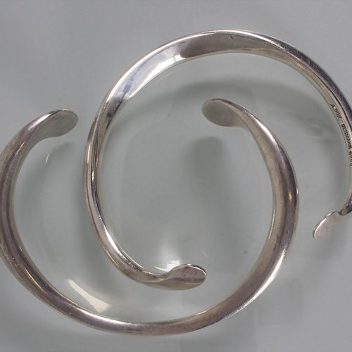 2 Armreife aus Sterlingsilber / 2 sterling silver bangles, Dänemark 材料: Ag 925/0&hellip;