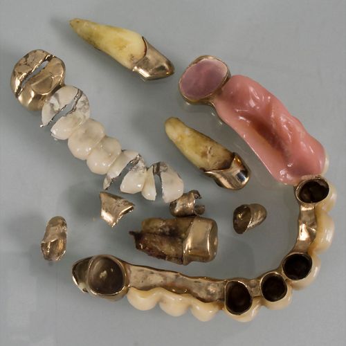 Konvolut Zahngold / A set of dental gold Matériau : 10 pièces d'or dentaire,
Poi&hellip;