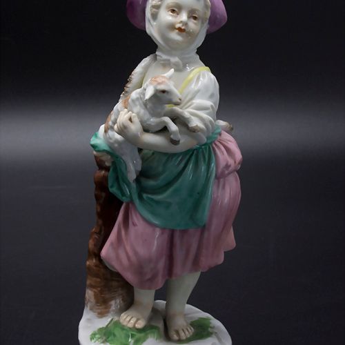 Mädchen mit Lamm / A porcelain figure of a girl with a lamb, 19. Jh Material: Po&hellip;