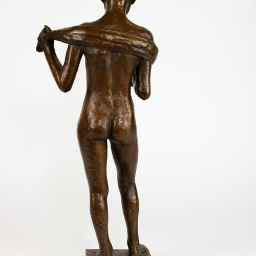 Knabenakt Hans Gerwing (1893 Gelsenkirchen - 1974 Düsseldorf)
Garçon nu, bronze,&hellip;