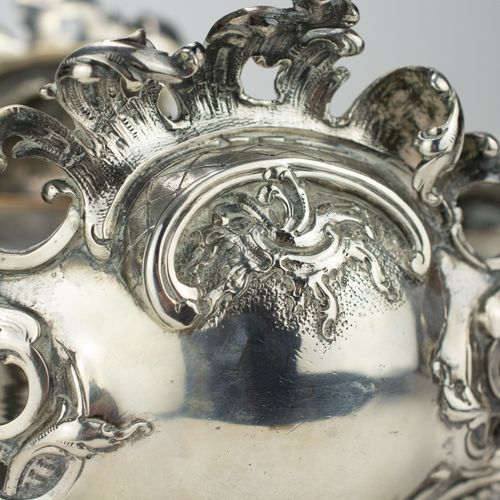 Jardinière 
Jardinière
Silver, tested, with silver plated insert (not original),&hellip;