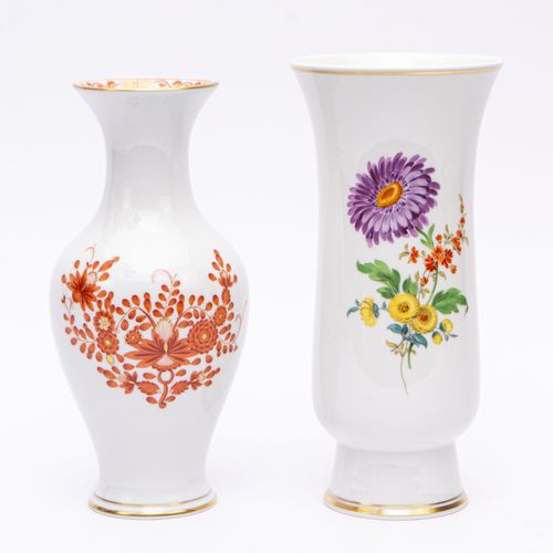 Paar Vasen 
Pair of vases
2-piece, Meissen, 20th century, each with floral paint&hellip;