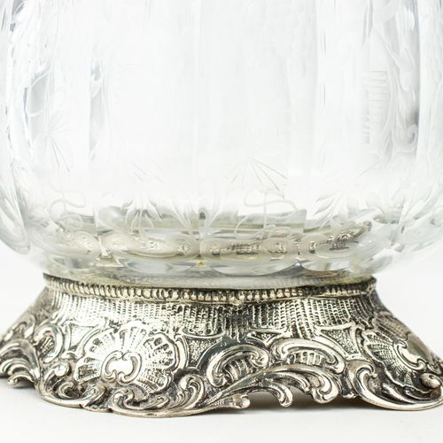 Kristallkanne mit ornamentiertem Silber 
Kristallkanne mit ornamentiertem Silber&hellip;