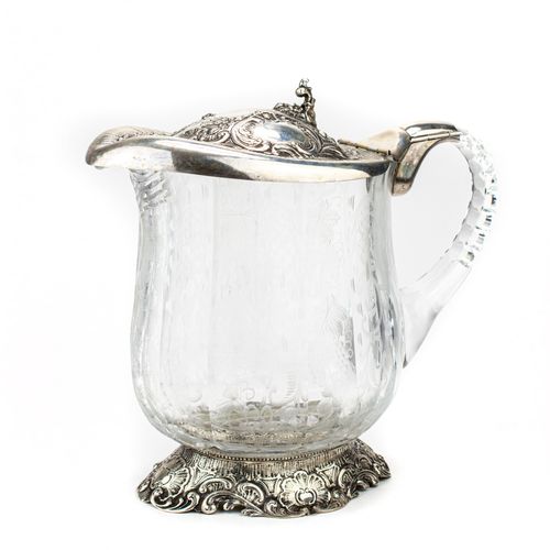 Kristallkanne mit ornamentiertem Silber 
Caraffa di cristallo con argento decora&hellip;