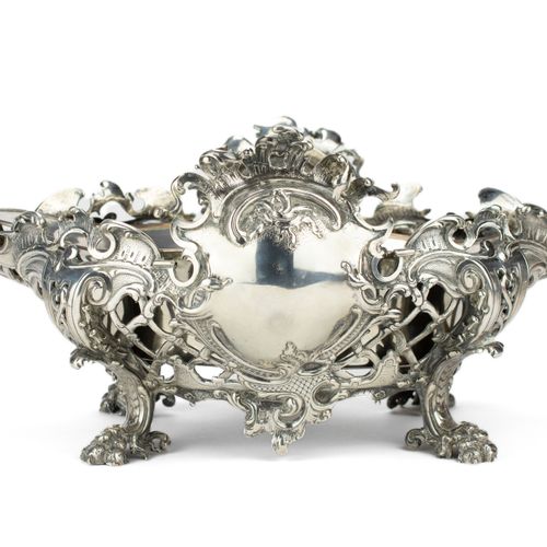 Jardinière 
Jardinière
Silver, tested, with silver plated insert (not original),&hellip;
