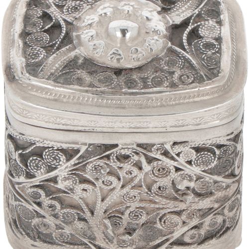 Loderein box silver. Avec des décorations en filigrane soudées. Pays Bas, Schoon&hellip;