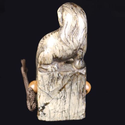 Null Ein chinesisches geschnitztes Steinsiegel aus der Qing-Dynastie mit einem s&hellip;