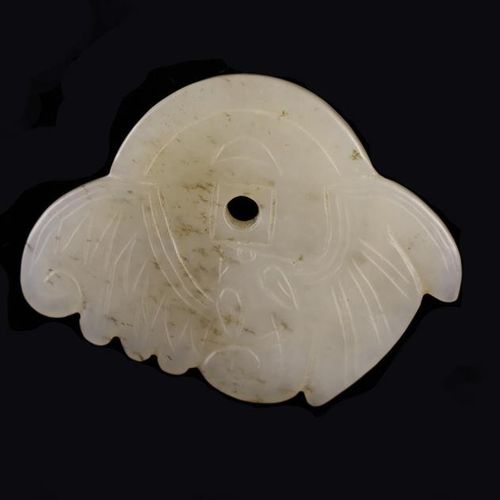 Null A White Jade Taoist Pendant Amulet carved with a bat, 2'' (5 cm) in width.