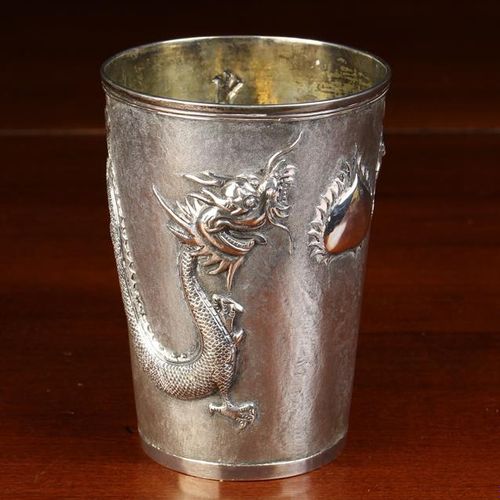 Null A Fine Luen-Wo Shanghai Chinese Export Silver Beaker, Circa 1900. The sides&hellip;