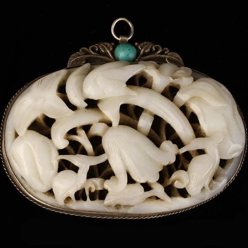 Null A Pierced & Carved Ming Dynasty White Jade Pendant of oval form decorated w&hellip;