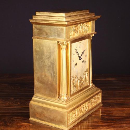 Null Horloge de cheminée en métal doré Elkington. Le cadran argenté signé ELKING&hellip;