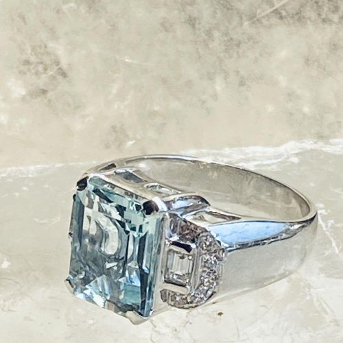 18 CT. WHITE GOLD EMERALD CUT AQUAMARINE RING ANELLO IN ORO BIANCO 18 CT. ANELLO&hellip;