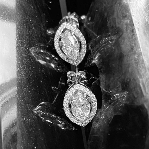 PAIR OF MARQUISE CUT DIAMOND EARRINGS PAIRE DE BOUCLES D'OREILLES EN DIAMANT MAR&hellip;