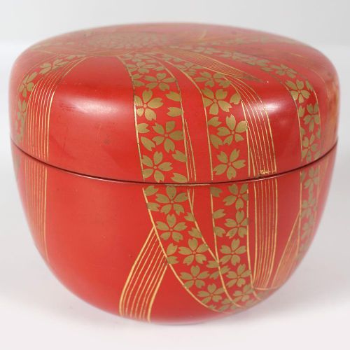 JAPANESE CORAL RED LACQUERED BOX BOÎTE JAPONAISE CORAL ROUGE LACQUERÉE de forme &hellip;